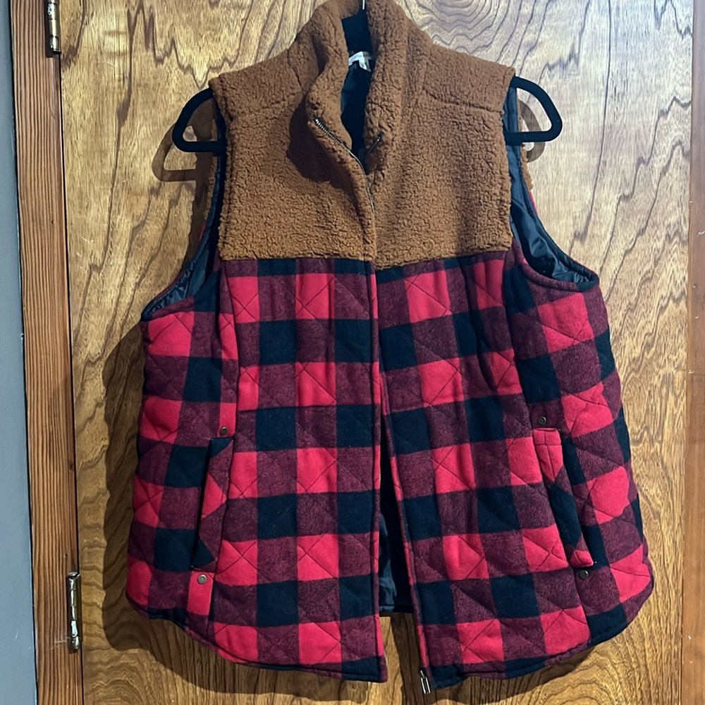 Maurices vest